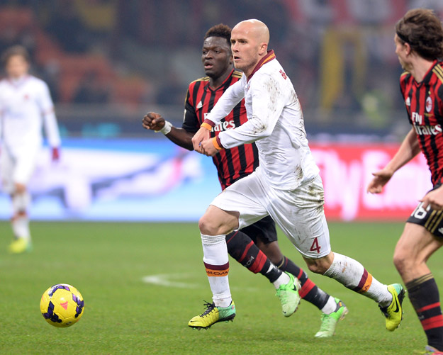 MILAN, ITALY - DECEMBER 16:  Michael Bradley of AS Roma in action during the Serie A match between AC Milan and AS Roma at San Siro Stadium on December 16, 2013 in Milan, Italy.