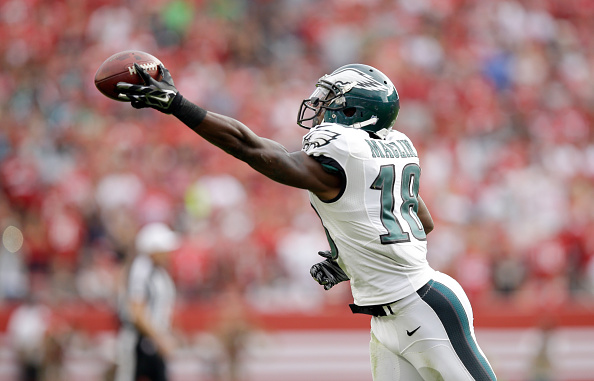 SANTA CLARA, CA - SEPTEMBER 28:  Jeremy Maclin #18 of the Philadelphia Eagles makes a catch during their game against the San Francisco 49ers at Levi's Stadium on September 28, 2014 in Santa Clara, California.  (Photo by Ezra Shaw/Getty Images)
