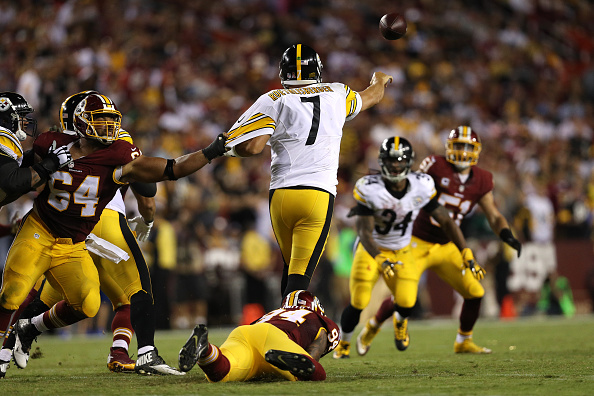 LANDOVER, MD - SEPTEMBER 12: Quarterback Ben Roethlisberger #7 of the Pittsburgh Steelers throws under pressure by defensive end Kedric Golston #64 and linebacker Preston Smith #94  of the Washington Redskins in the third quarter at FedExField on September 12, 2016 in Landover, Maryland. (Photo by Patrick Smith/Getty Images)