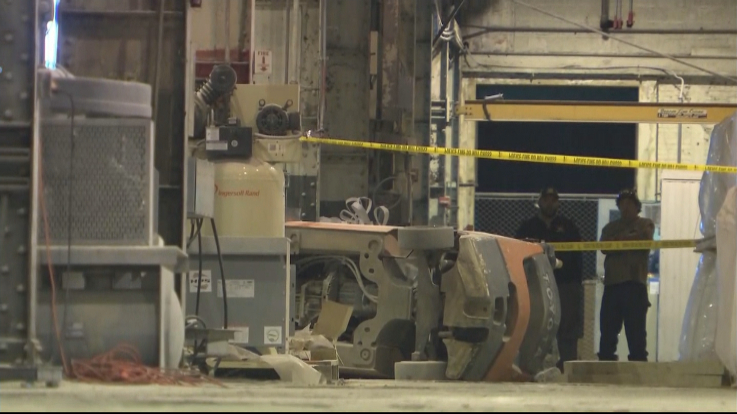 Man Killed After Being Trapped Underneath Forklift Cbs Philly