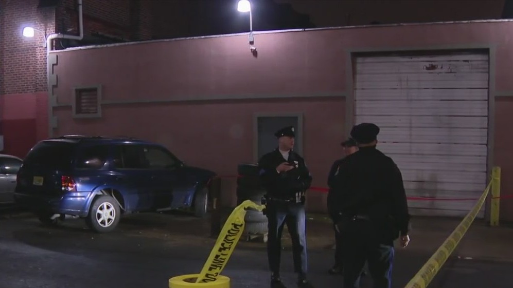 Philadelphia Police: Feltonville Shooting Leaves Man Dead, 2 Women Injured