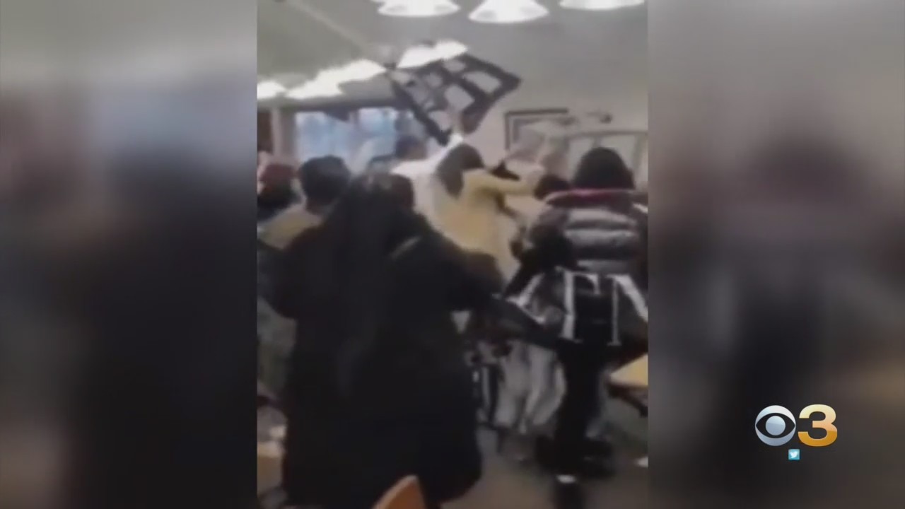 Massive fight breaks out in Bensalem Golden Corral over alleged beef shortage – CBS Philly