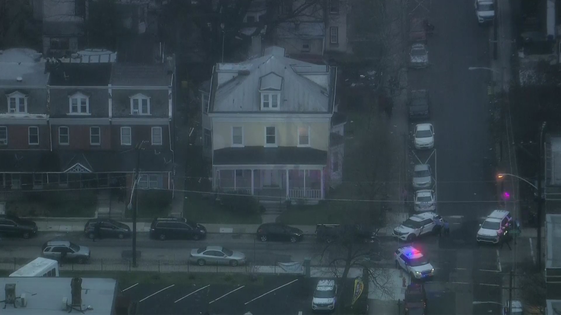 Gunman dead after SEPTA Transit officer and 3 others were shot in Frankford section of Philadelphia, police say – CBS Philly
