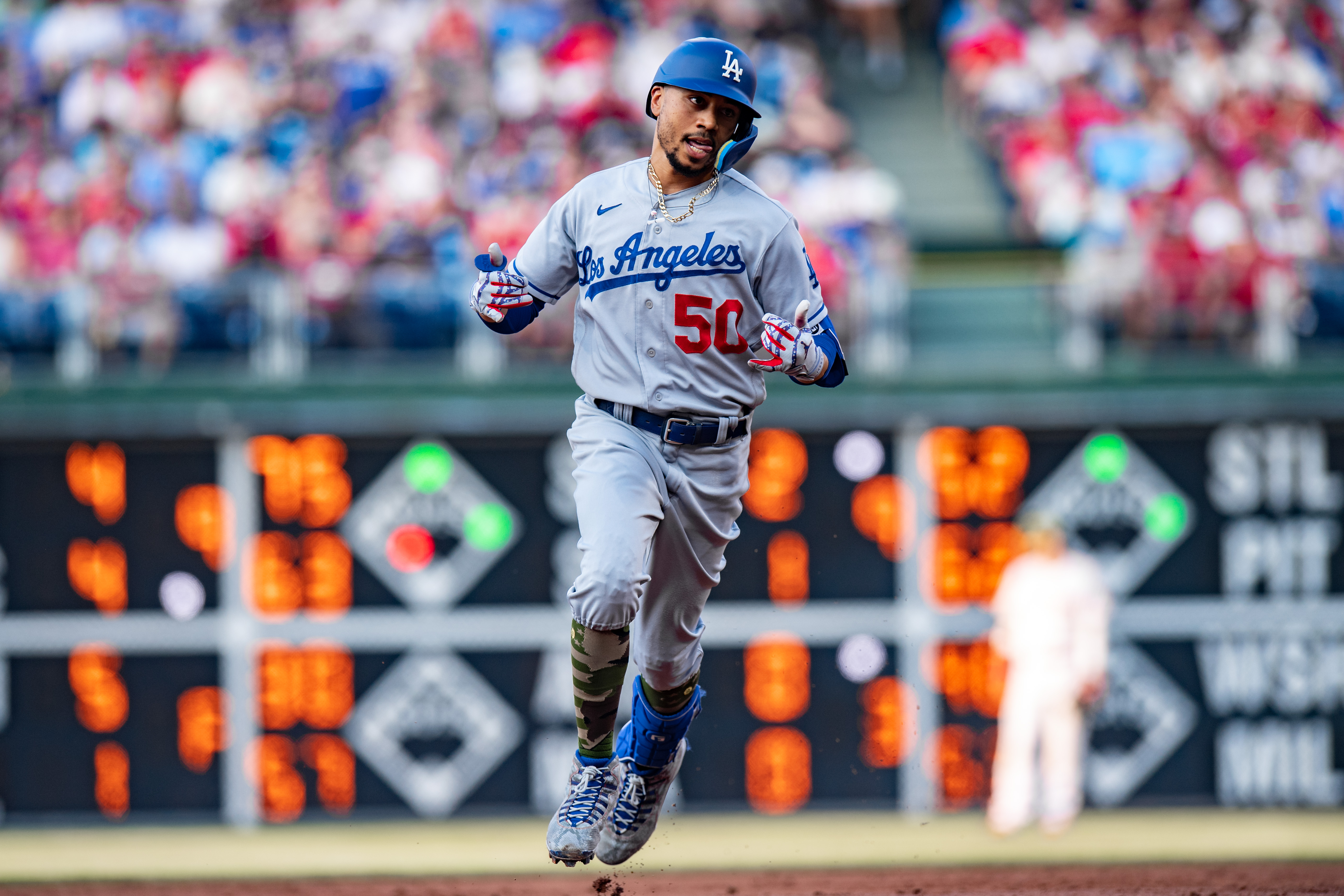 Betts Falls Triple Shy Of Cycle, Dodgers Lead Past Phillies – CBS Philly