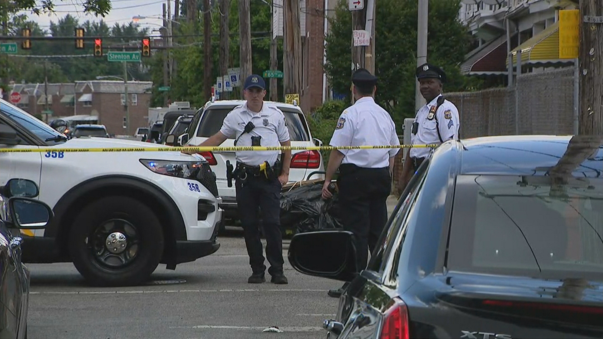 Penembakan Tiga Kali Di West Oak Lane Meninggalkan Pria Mati, 2 Wanita Keluar dari Layanan Pemakaman Di Gereja Terluka, Kata Polisi Philadelphia – CBS Philly