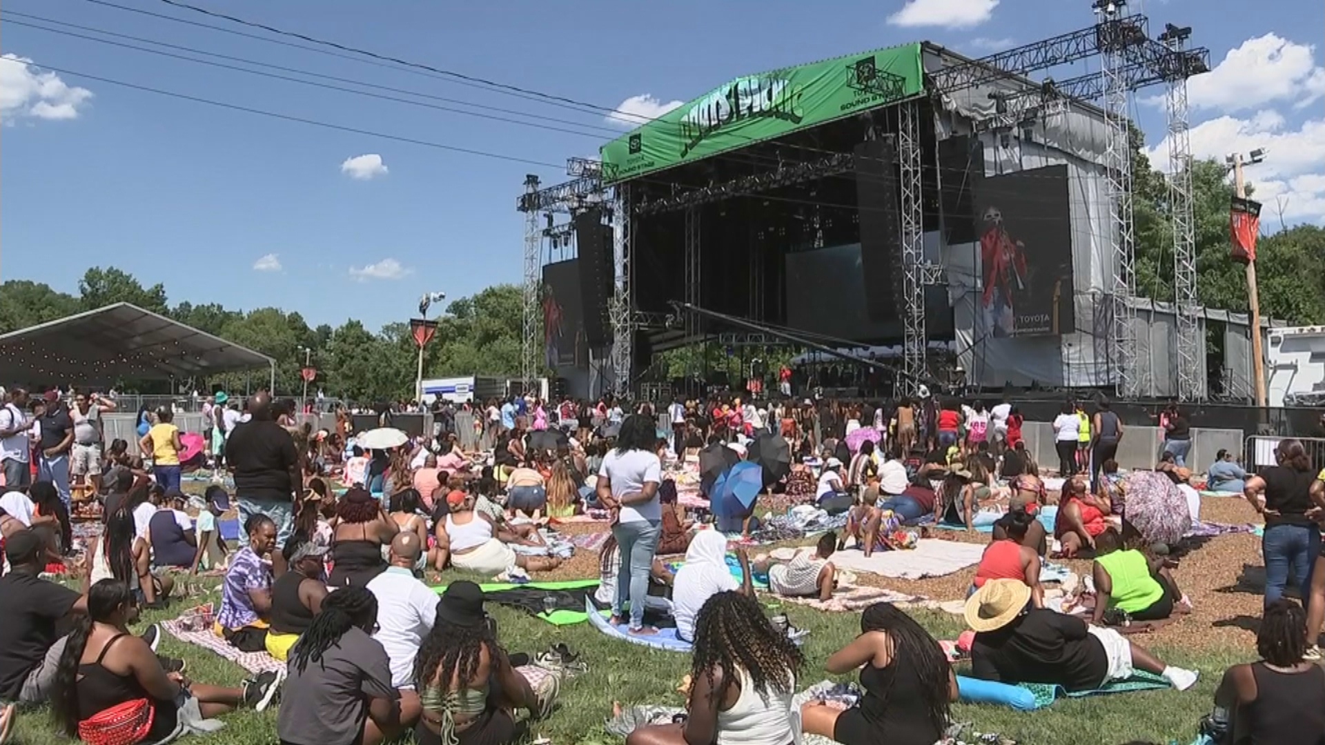 Attendees Enjoy Return Of Roots Picnic To Philadelphia After 2 Year Pandemic Pause: ‘It Feels Like We’re Getting Back To Normal’